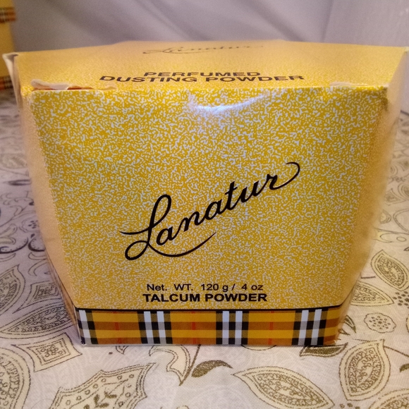 Lanatur Perfumed Talcum Powder - Picture 2 of 7